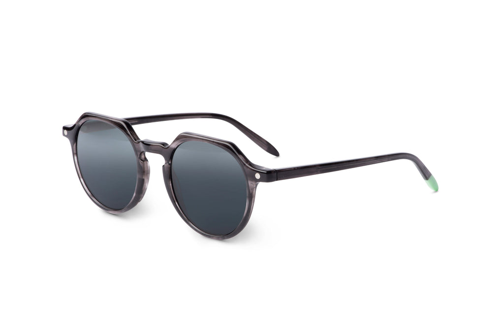 Chobe – Smokey Black - SUN-1