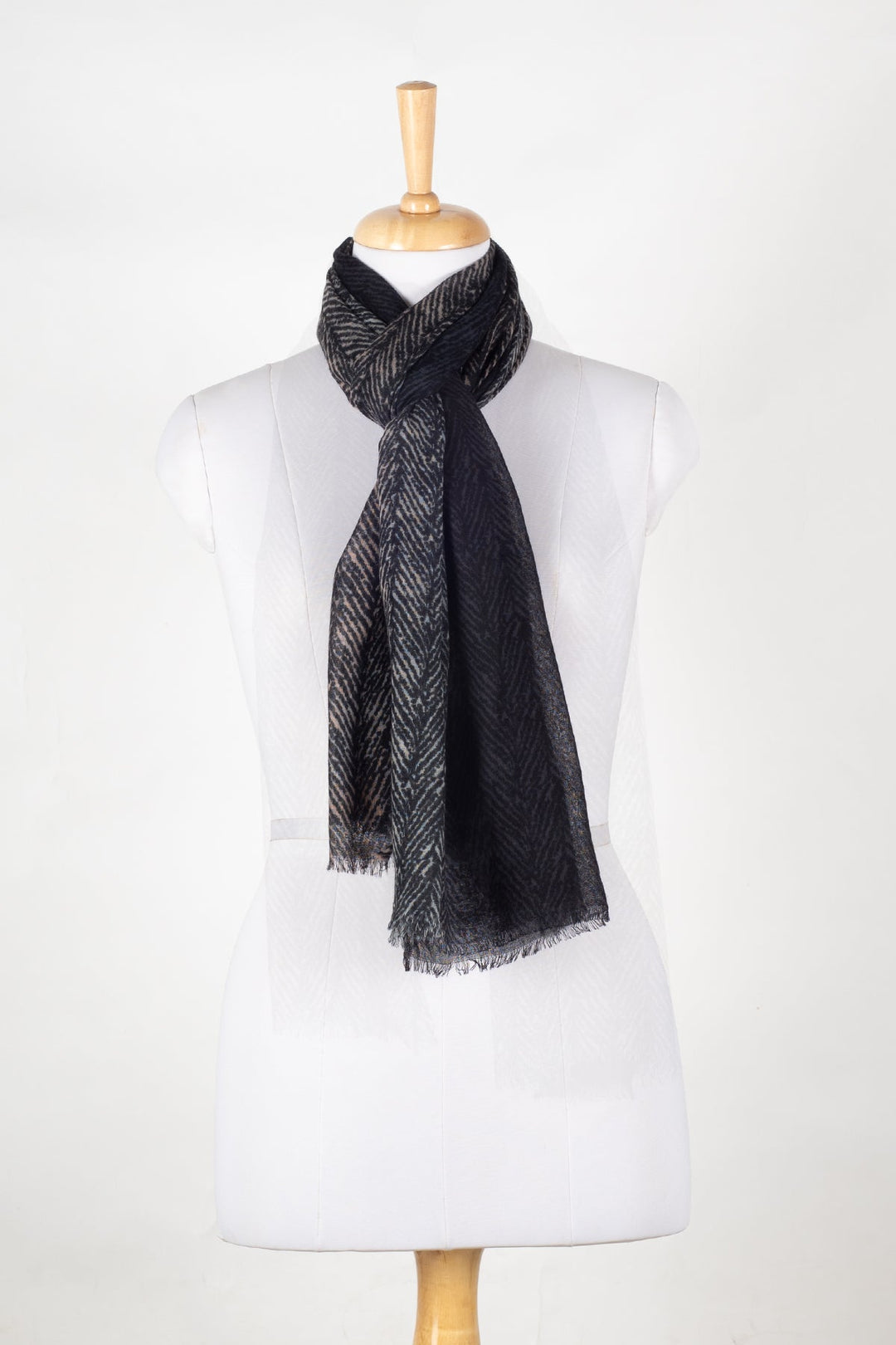 Shades of Chevron Merino Wool Scarf - Black White-2