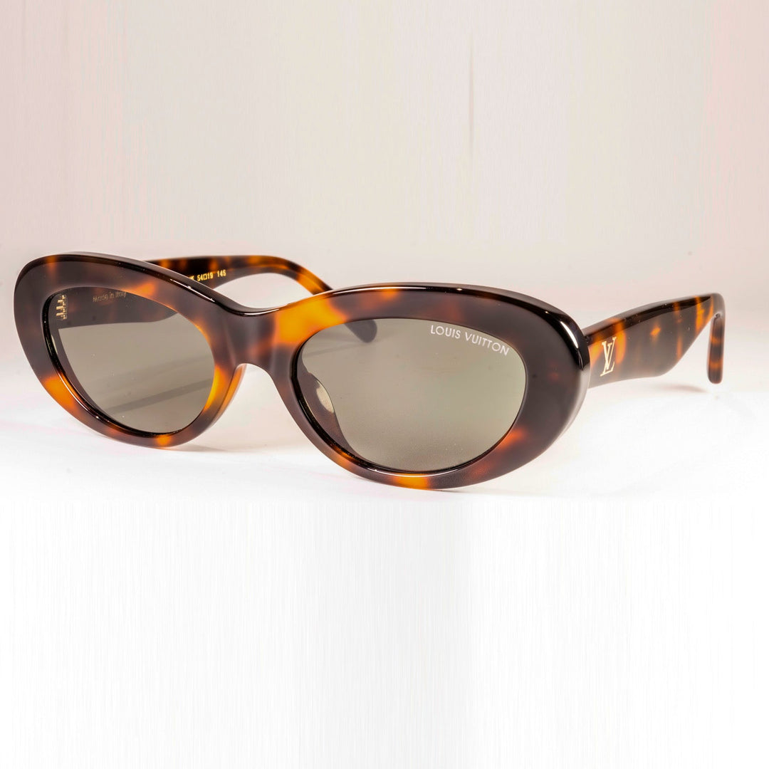 LV Fame Oval Sunglasses-5