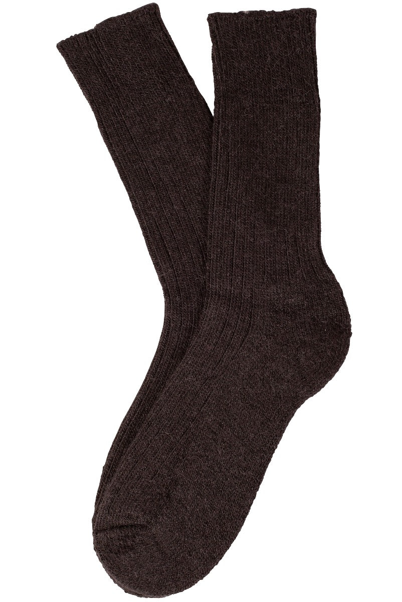 Lily Ella Collection dark brown ribbed socks, comfortable knit women's hosiery, stylish autumn-winter accessory