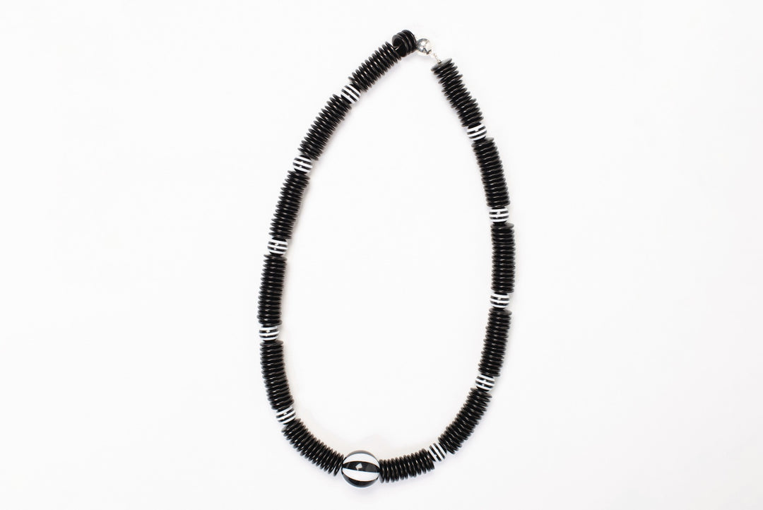 Lily Ella Collection black and white beaded necklace, elegant monochrome statement accessory, stylish women's fashion jewelry